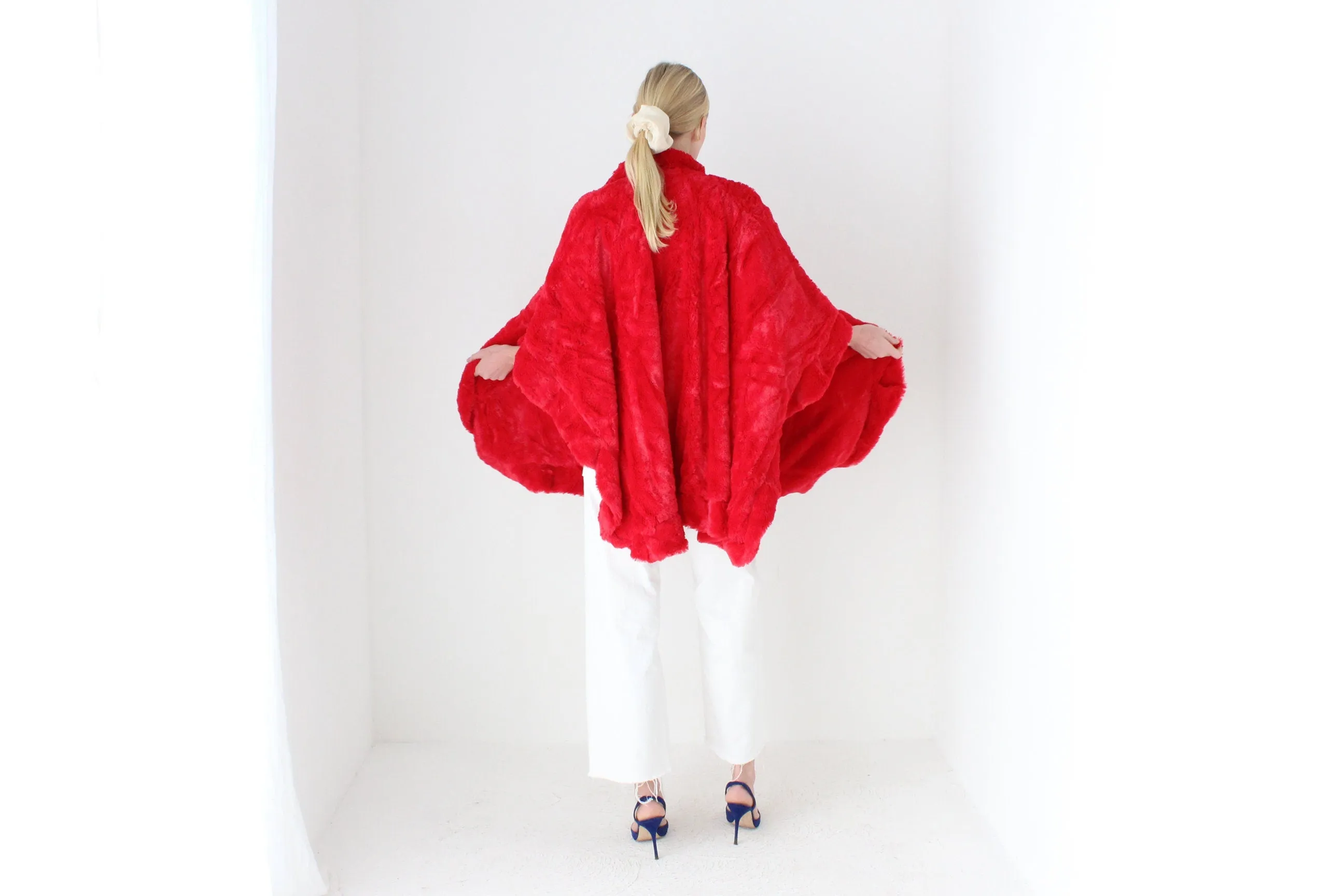 2000s Deadstock Super Soft / Plush Dramatic Shawl Wrap