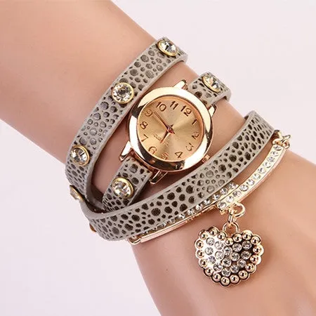 Hot Sale New Casual Luxury Heart Pendant Women Bracelet Wristwatches Women Dress Watches Fashion Watch Brand Watch